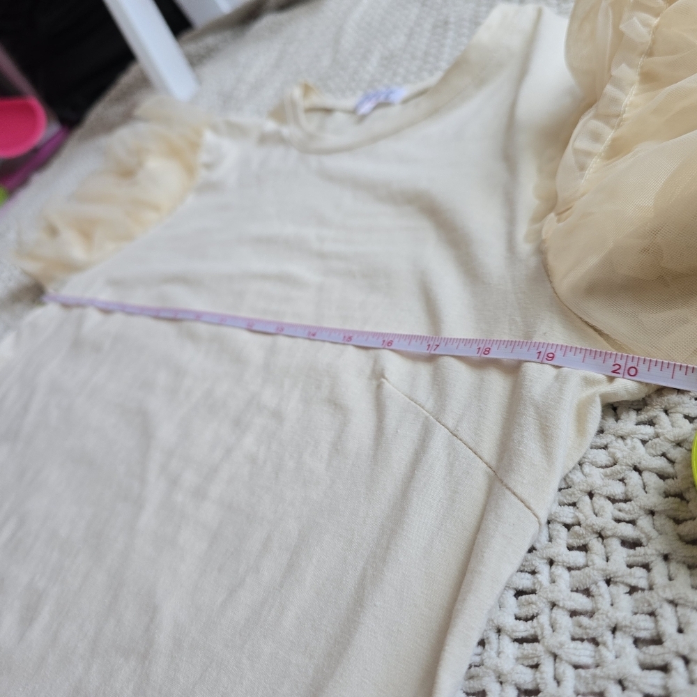 TCEC | Large | Ivory Tulle Ruffle Sleeve Top - Picture 8 of 9